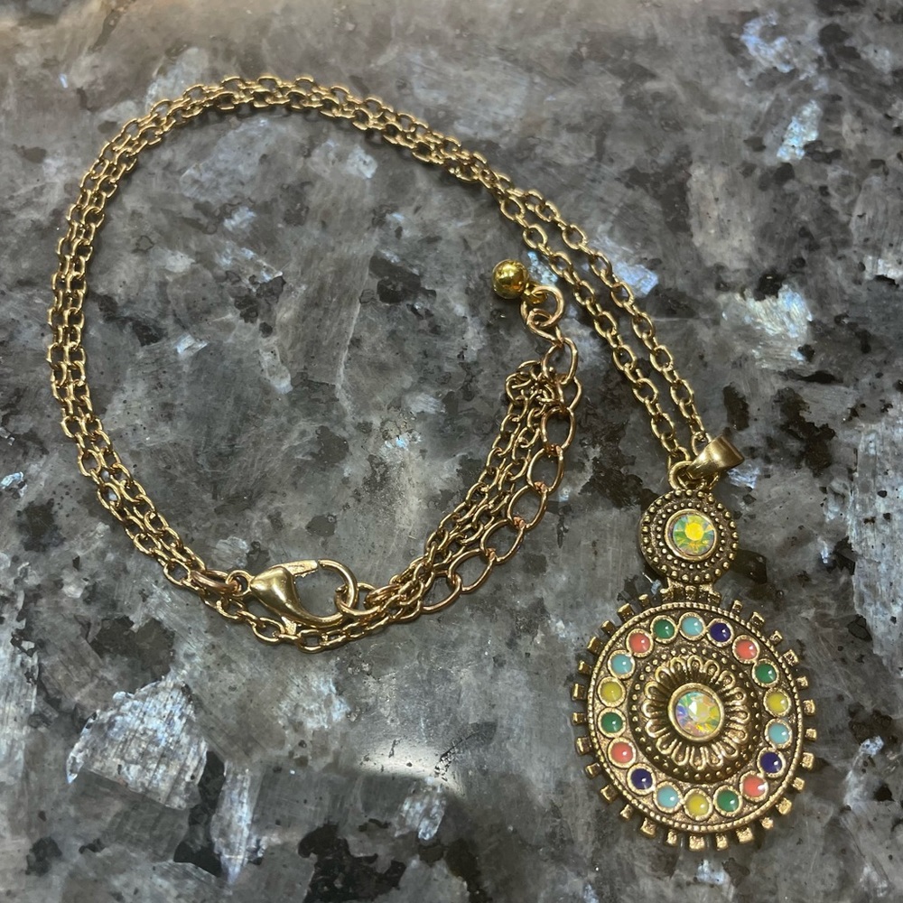 2/$25 or 3/$30 NWOT Boho enamel antique bronze necklace w/crystal accents - Picture 3 of 6